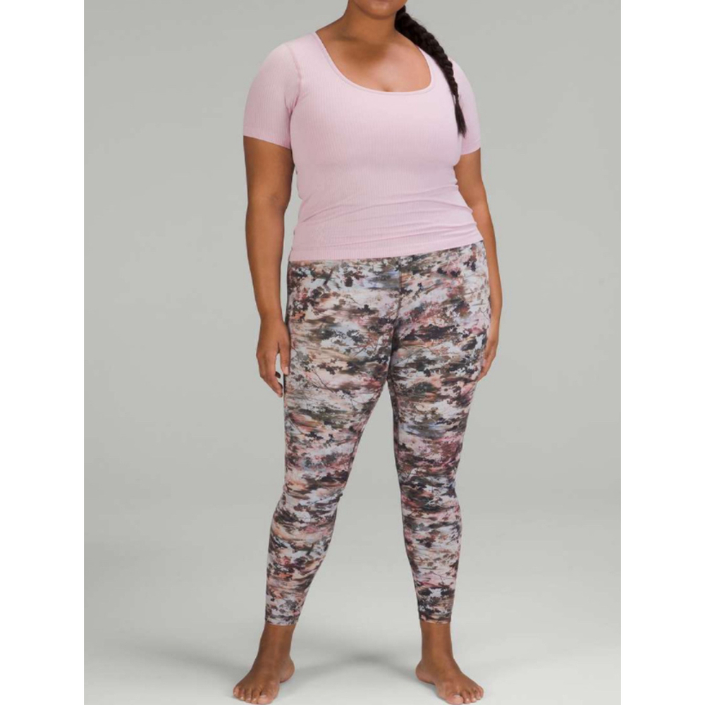 Lululemon Align High-Rise Pant 28"
Future Utopia Multi Sz 10